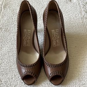 Brown Ferragamo peep toe pumps 5B 3.25 inch